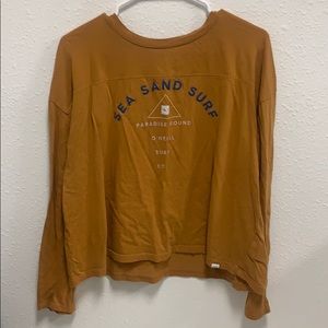 Golden long sleeve O’Neill surfer tee